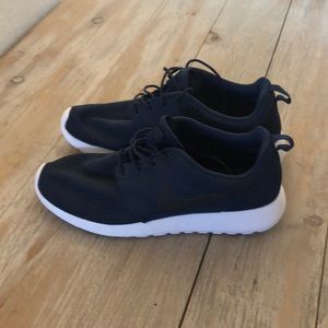 Men’s Nike Roshe One